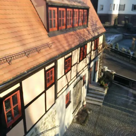 Vakantiehuis Winzerhaus Rissweg 15 *